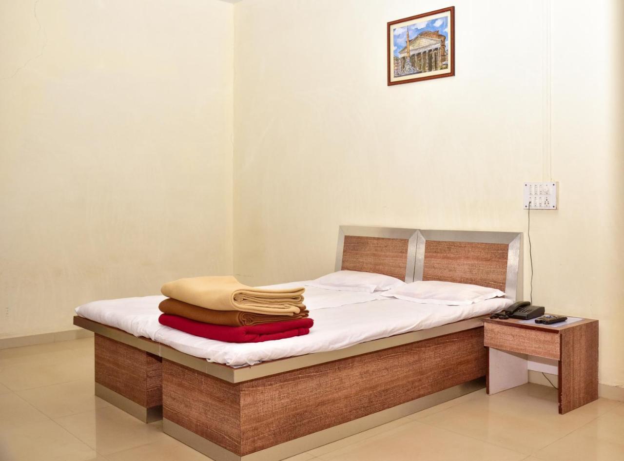 Surya Shibir Resort Poona Buitenkant foto