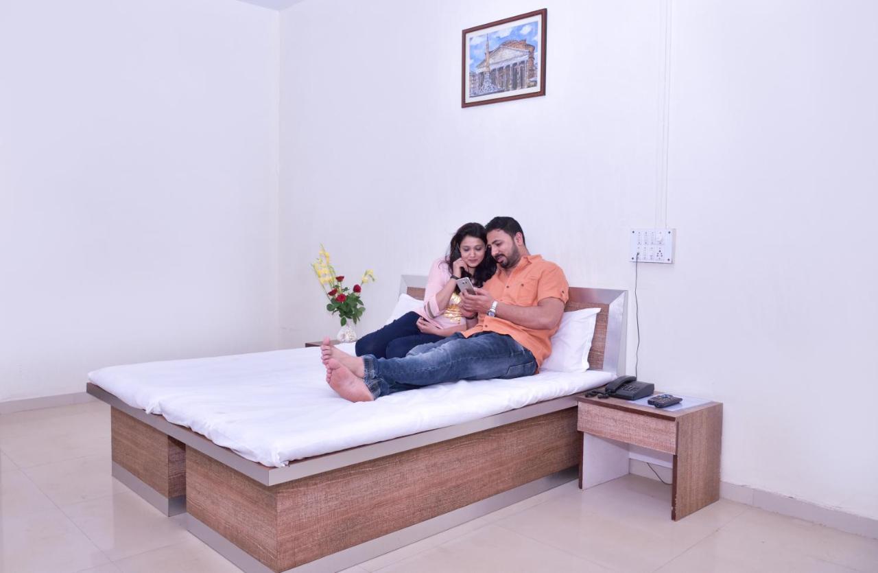 Surya Shibir Resort Poona Buitenkant foto