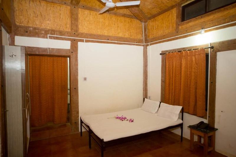 Surya Shibir Resort Poona Buitenkant foto